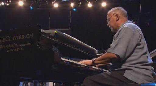 昆西·琼斯75岁庆生群星演唱会 Quincy Jones: 75th Birthday Celebration – Live at Montreux 2008《BDMV 41.60GB》