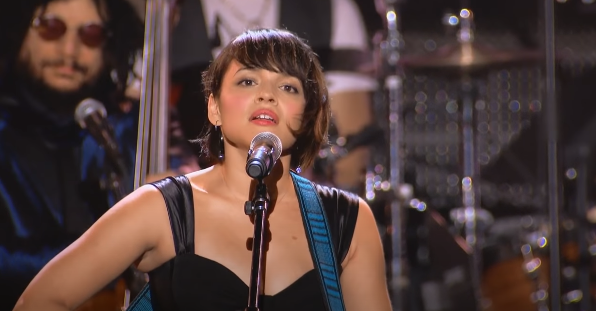 向尼尔扬致敬演唱会 A Musicares Tribute To Neil Young 2011《BDMV 19.78GB》