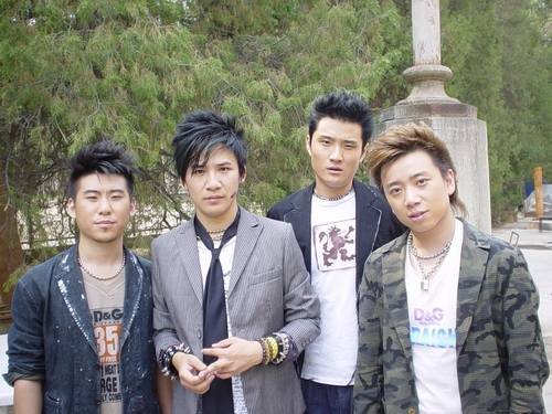 花儿乐队 – 新歌+精选MV（DVD/ISO/2.55G）