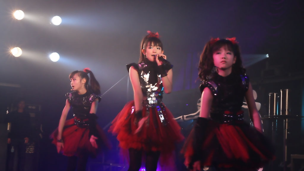 BABYMETAL 首张蓝光演唱会 LIVE ~LEGEND I, D, Z APOCALYPSE~ 2013《Remux MKV 40.1G》