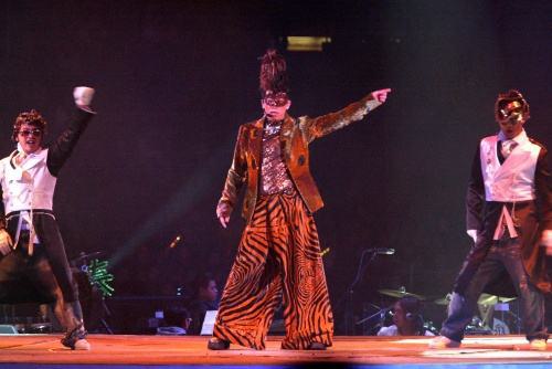 陈小春 -2004 夜生活演唱会[DVD-ISO4.22G]