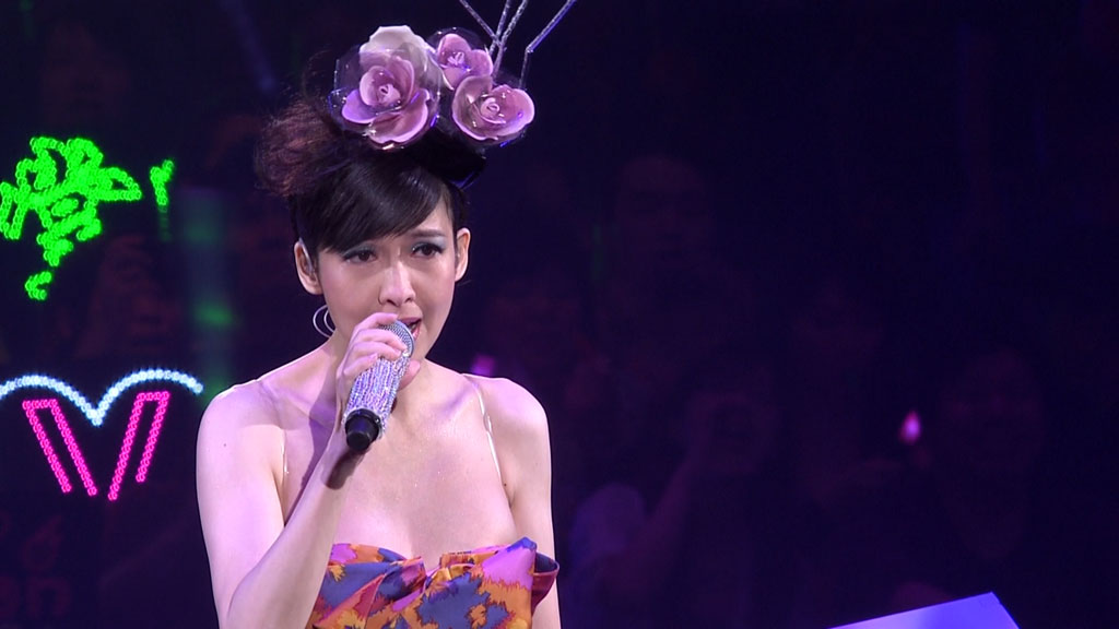 周慧敏25周年演唱会 Vivian Chow Deep V 25th Anniversary Concert 2011《Remux MKV 42.3G》