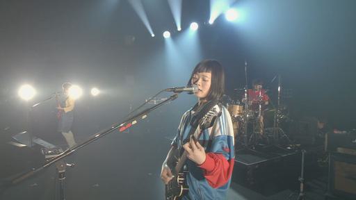 SHISHAMO – Ashita Metro de Surechigau no wa, Maho no Yona Koi 2017《BDISO 43.9G》