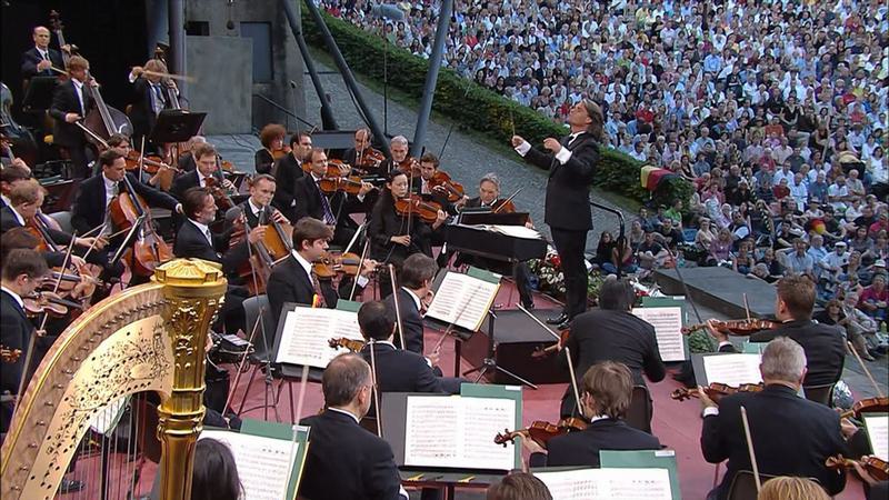 芮妮·弗莱明 Renee Fleming - Waldbuhne 2010《BDMV 20.2G》