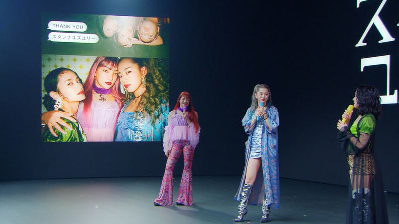 E-girls - LIVExONLINE BEYOND THE BORDER 2021《BDMV 3BD 51.6GB》