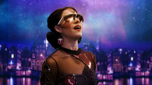 麦莉·希拉 Miley Cyrus – We Can’t Stop (2011 MTV Europe Music Awards) [HDTV TS 679.8MB]